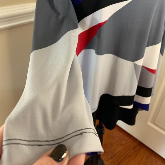 Alfani, Ladies Multi Color- Abstract Blouse, size Lg. - Picture 3 of 10